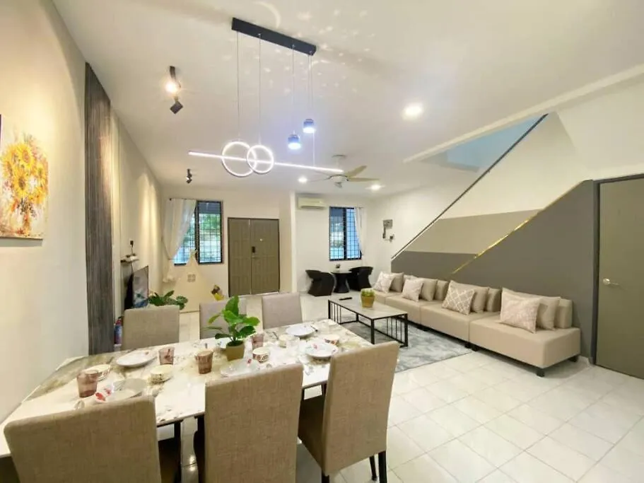 度假居 2 Storey Stylish Comfort Retreat ''''Almaimpianria 大山脚