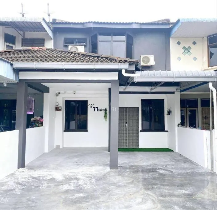 2 Storey Stylish Comfort Retreat ''''Almaimpianria 大山脚